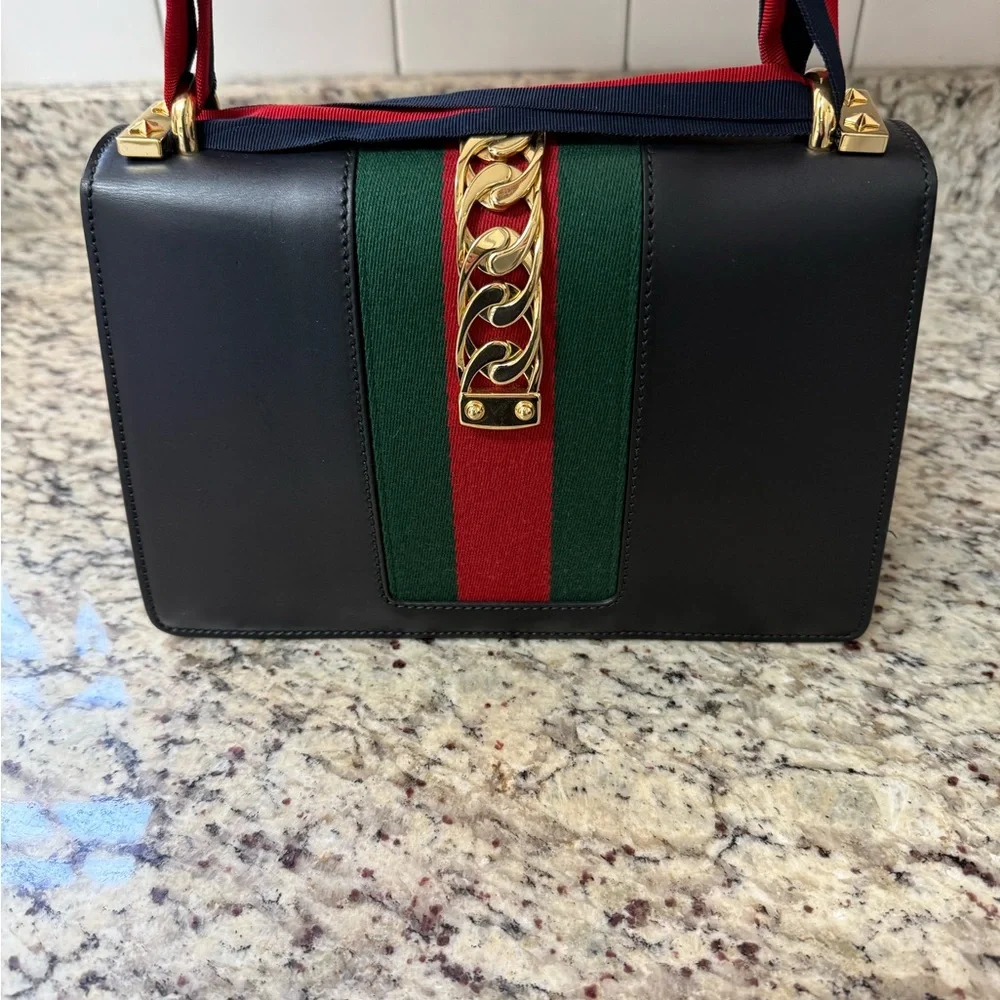Gucci Navy Sylvie EUC - Picture 3 of 8